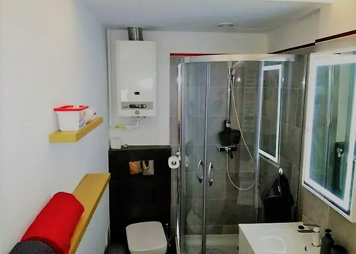 Florianska Newtown 公寓 *